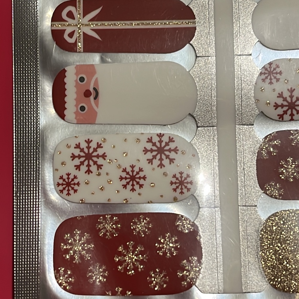Christmas nail strips Santa snowflakes glittery 🎄Nail polish strips